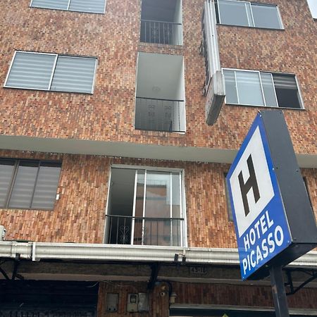 Hotel Picasso 70 ميديلين المظهر الخارجي الصورة