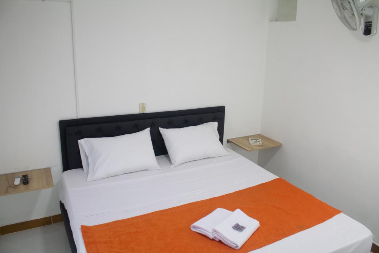 Hotel Picasso 70 ميديلين المظهر الخارجي الصورة