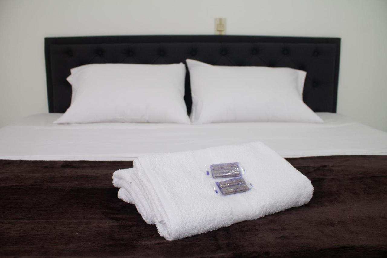 Hotel Picasso 70 ميديلين المظهر الخارجي الصورة