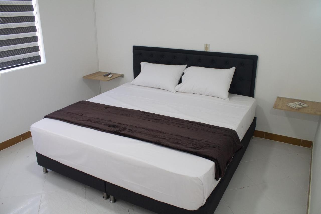 Hotel Picasso 70 ميديلين المظهر الخارجي الصورة