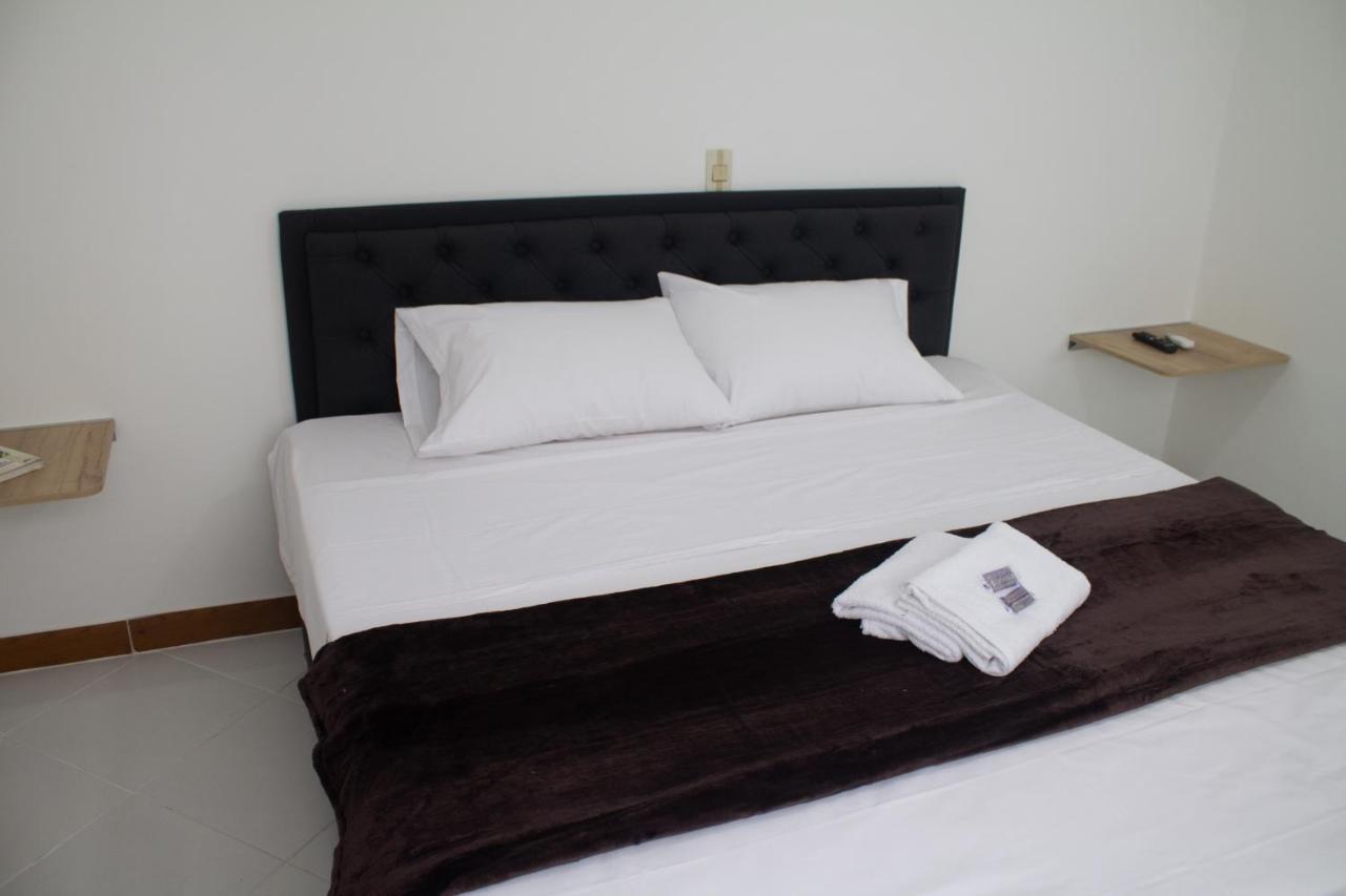 Hotel Picasso 70 ميديلين المظهر الخارجي الصورة
