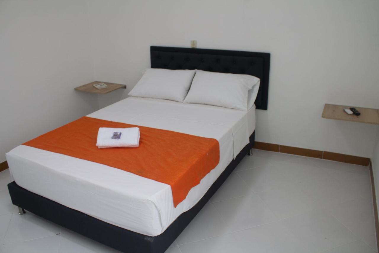 Hotel Picasso 70 ميديلين المظهر الخارجي الصورة