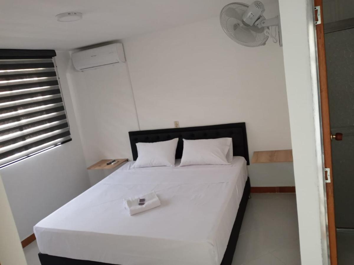 Hotel Picasso 70 ميديلين المظهر الخارجي الصورة