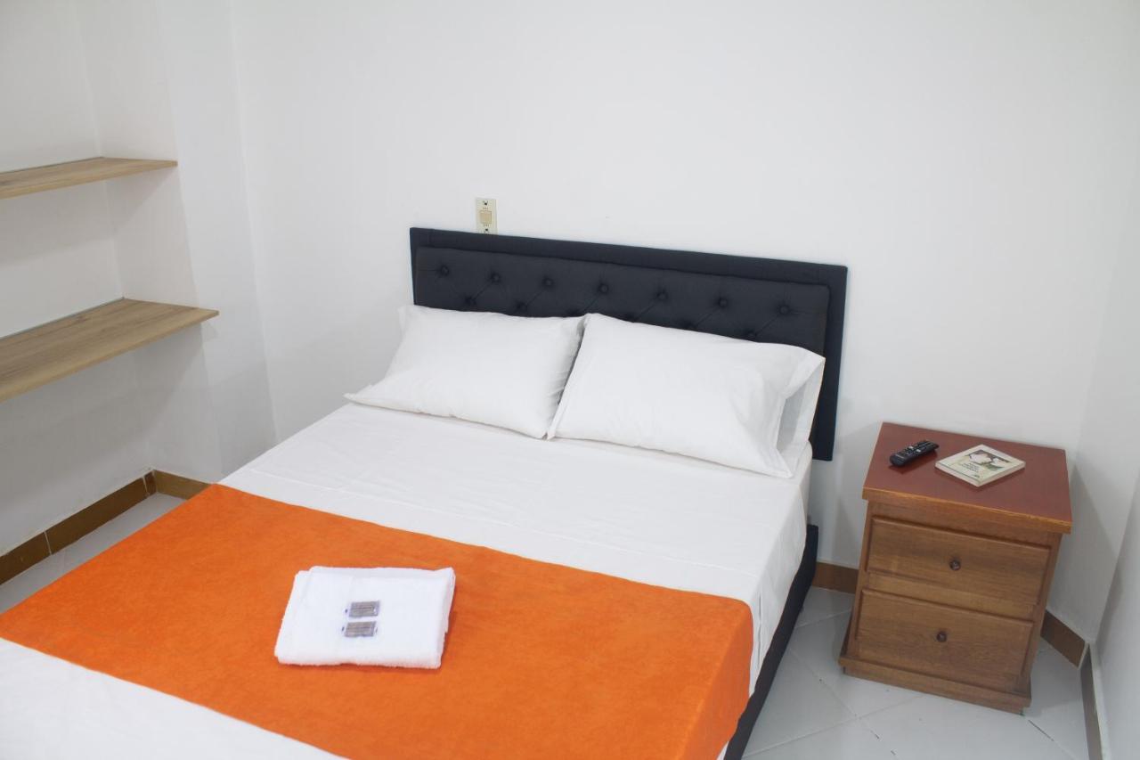 Hotel Picasso 70 ميديلين المظهر الخارجي الصورة