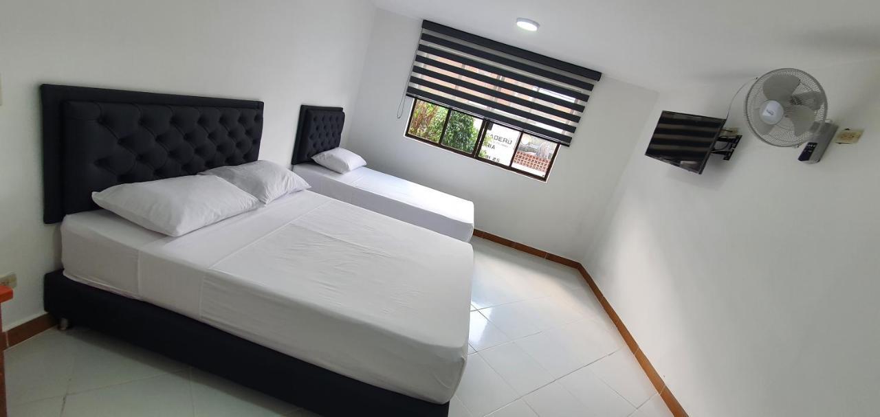 Hotel Picasso 70 ميديلين المظهر الخارجي الصورة