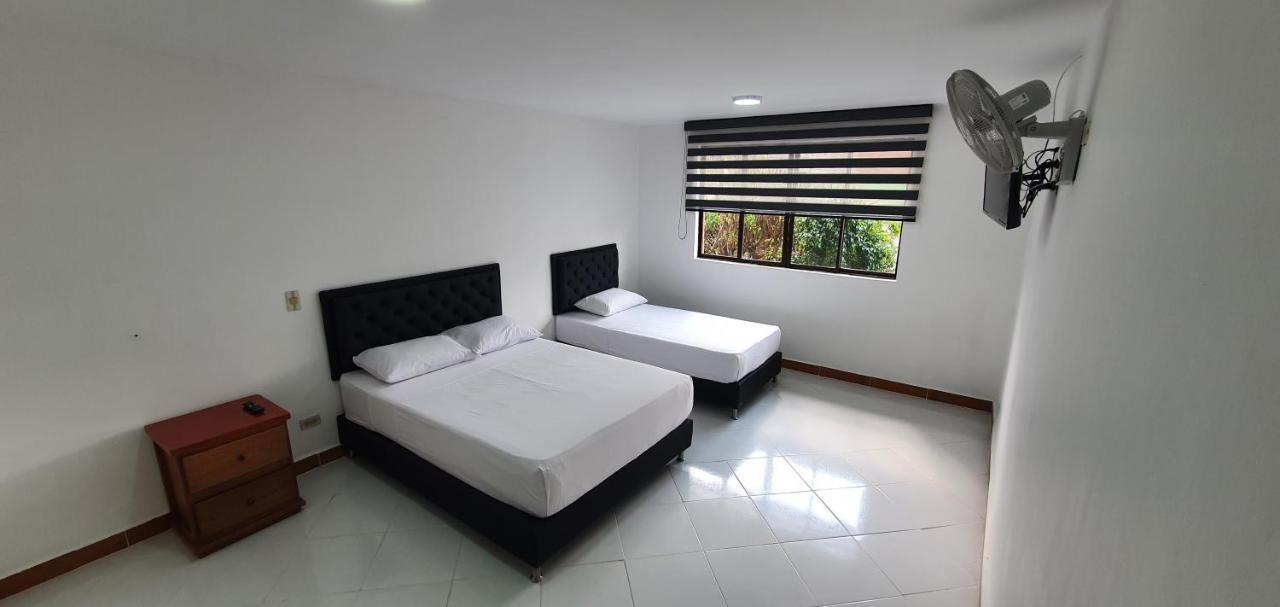 Hotel Picasso 70 ميديلين المظهر الخارجي الصورة