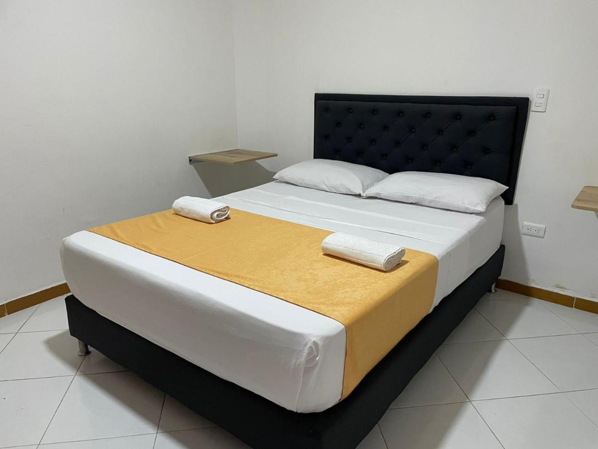 Hotel Picasso 70 ميديلين المظهر الخارجي الصورة